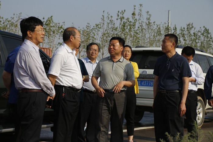 市长韩利学到天鹅湖蓄滞洪工程现场调研,市水务局党组书记,局长陈步科